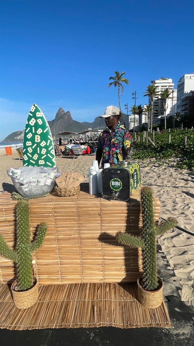 Cabana Bibi no Arpoador com vista para os Dois Irmãos, em ativação de marca
